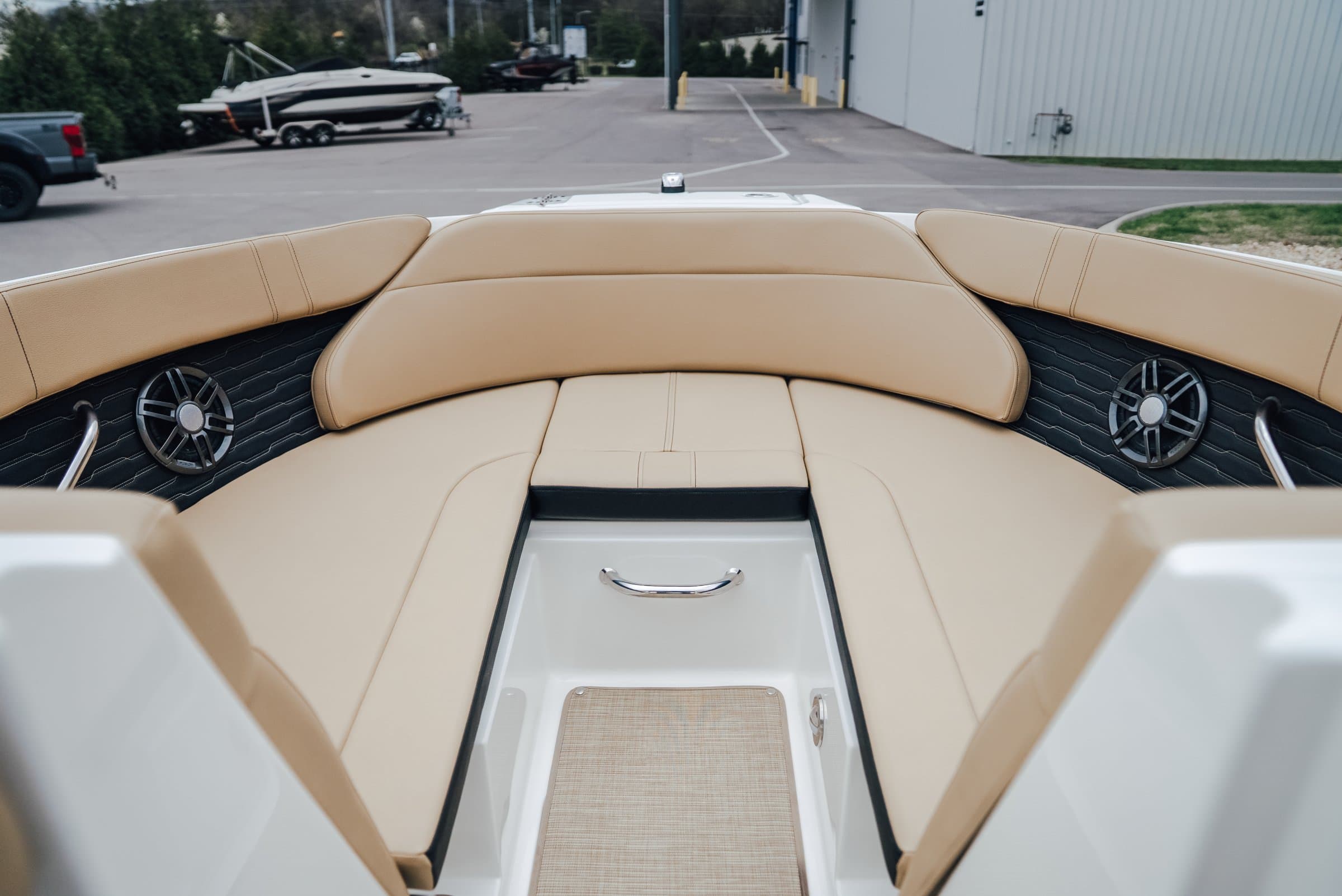 2024 Sea Ray 230 SPX - exterior