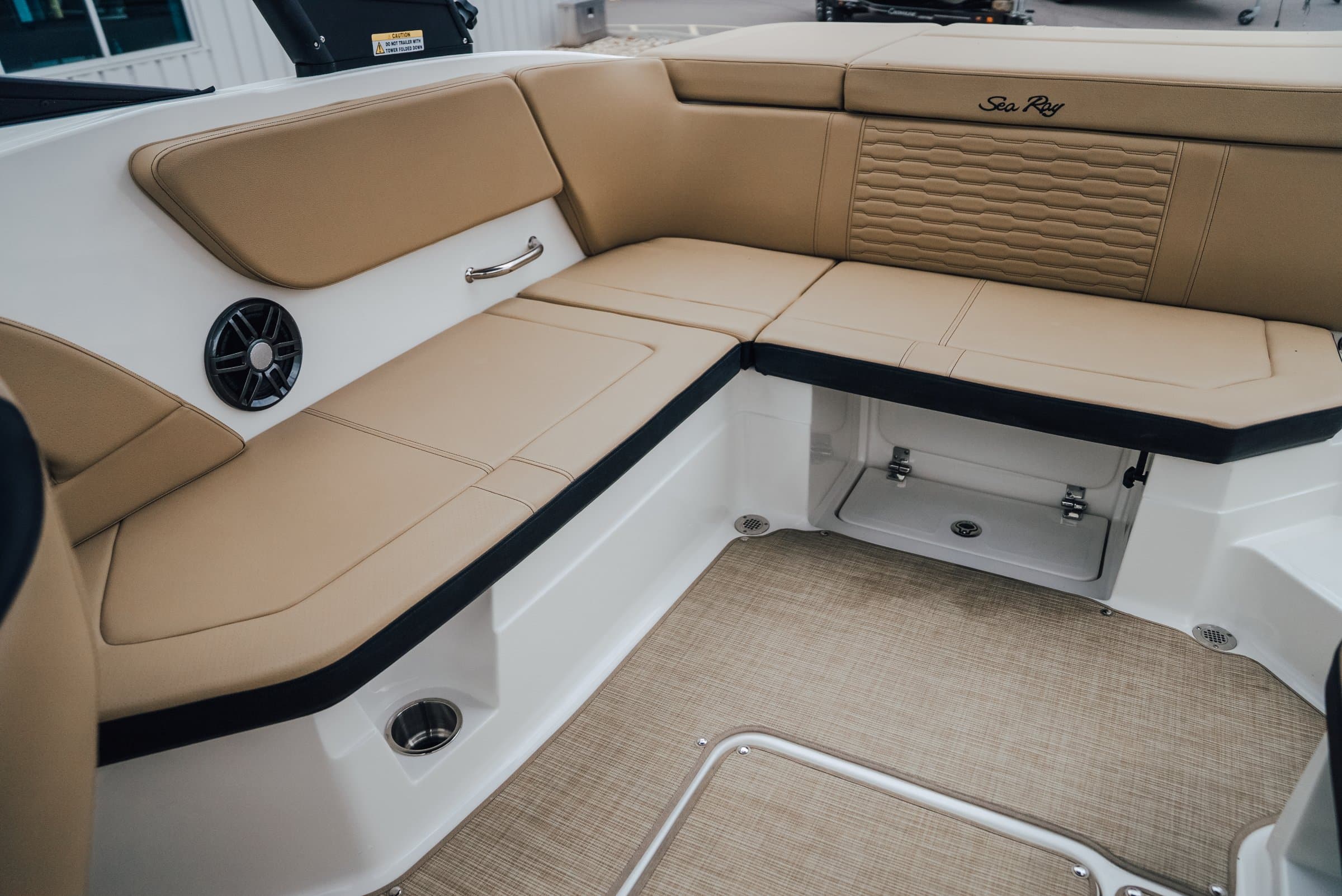 2024 Sea Ray 230 SPX - exterior