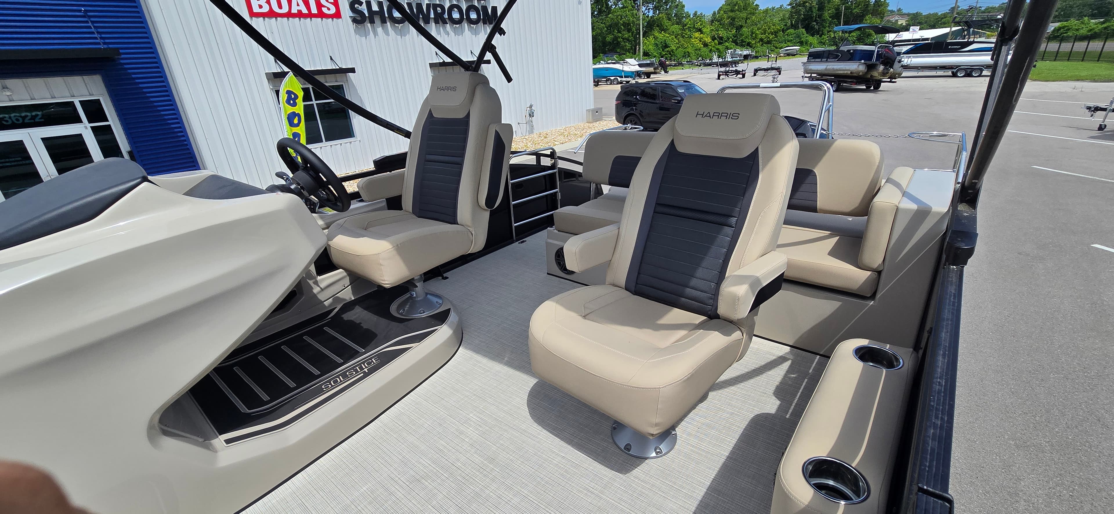 2025 Harris Solstice 250 - exterior