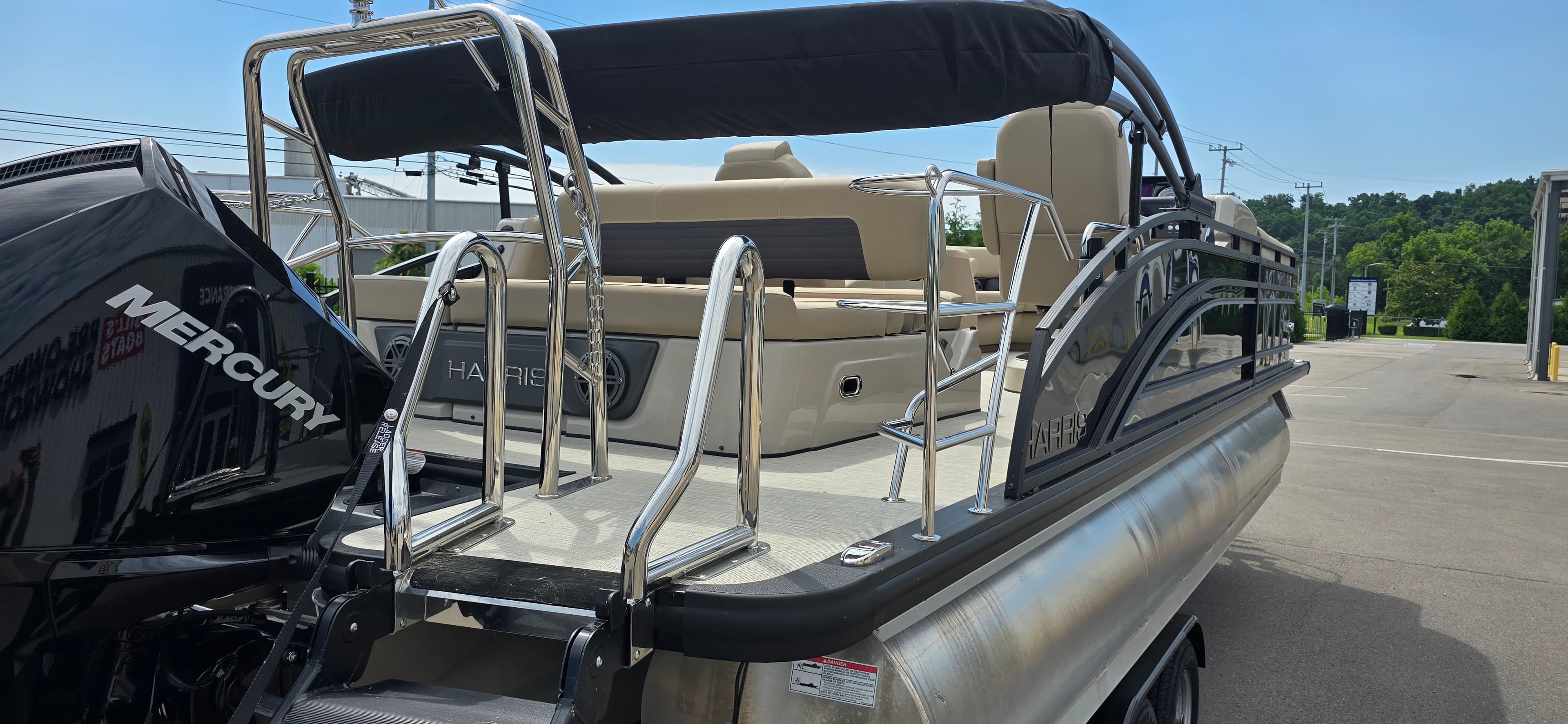 2025 Harris Solstice 250 - exterior