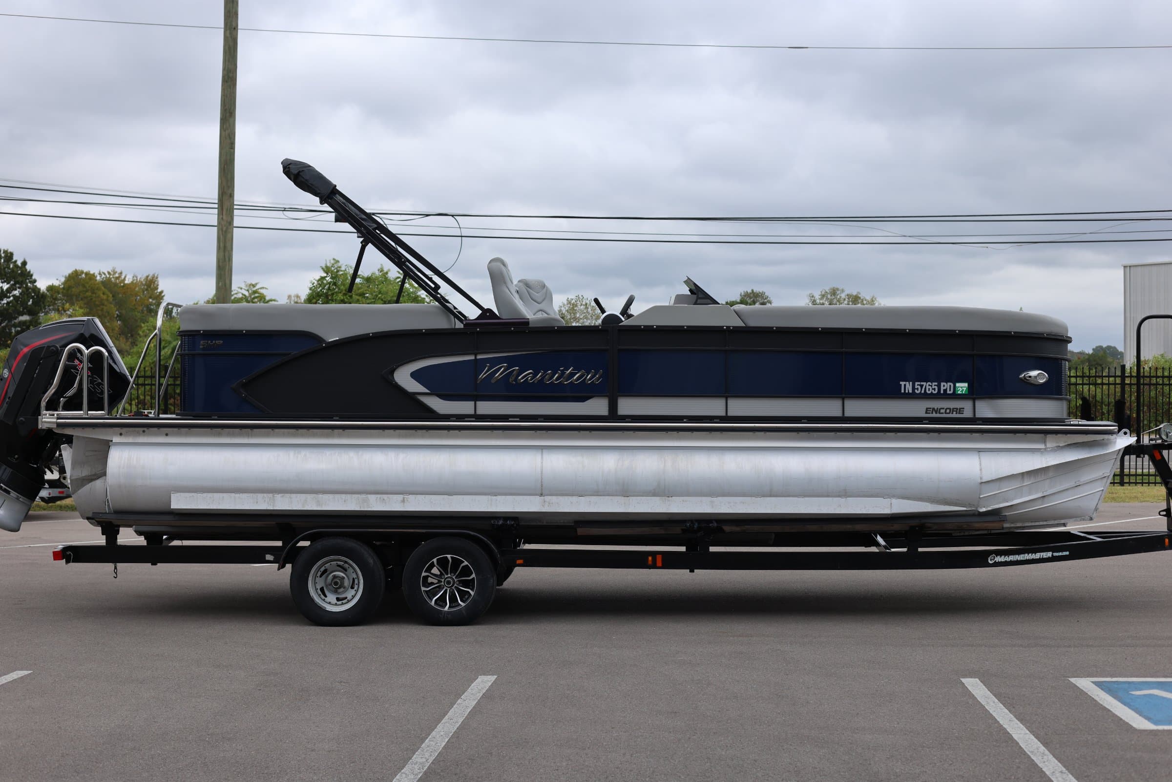 2022 Manitou Encore - exterior