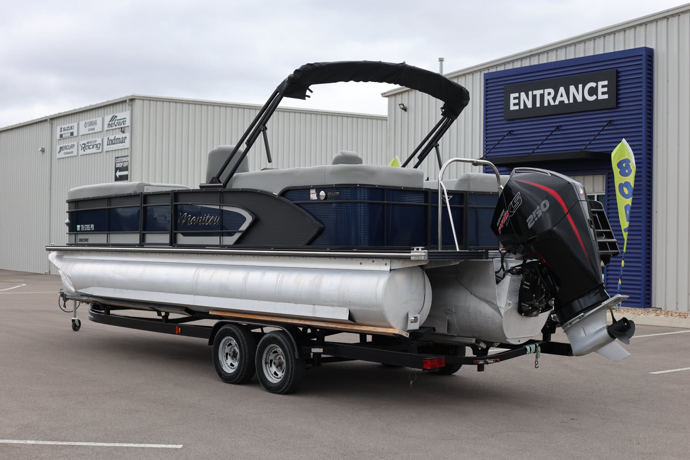 2022 Manitou Encore - exterior