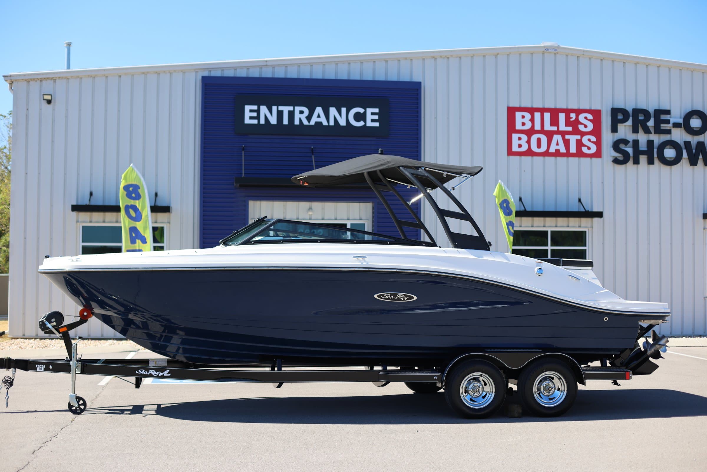 2023 Sea Ray 230 SPX - exterior