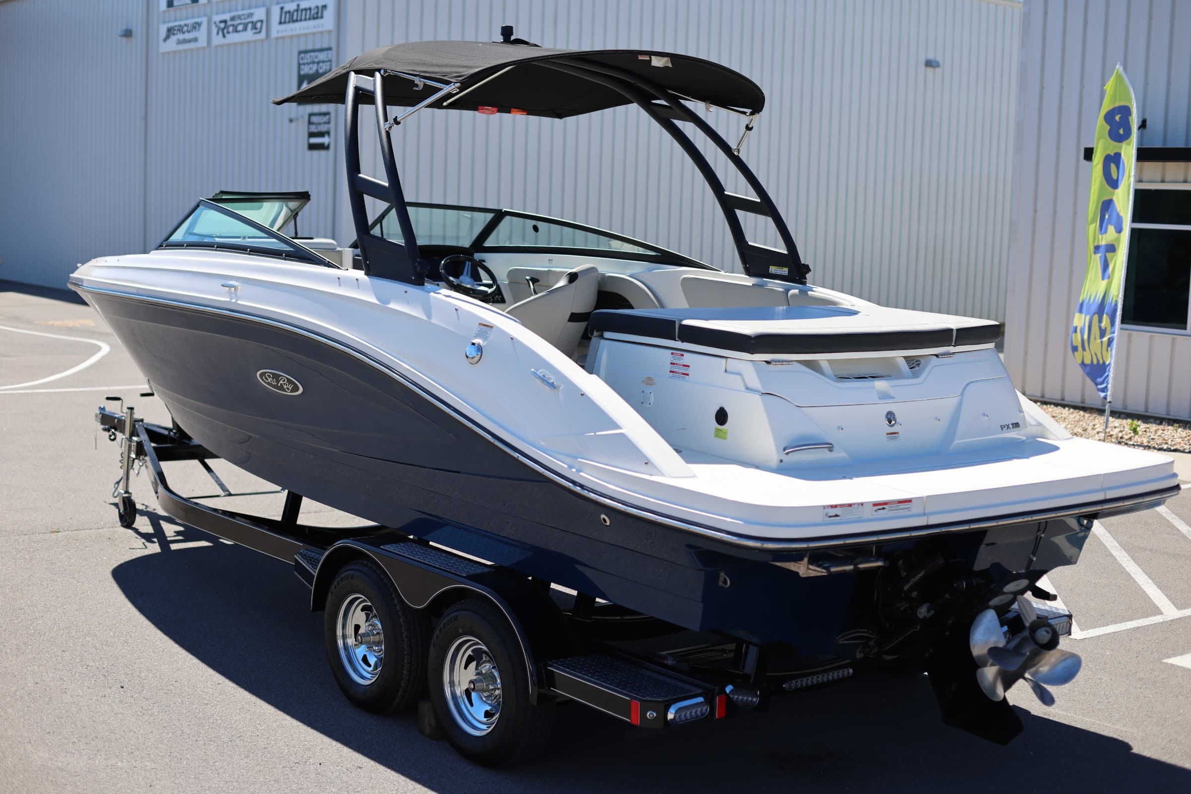 2023 Sea Ray 230 SPX - exterior