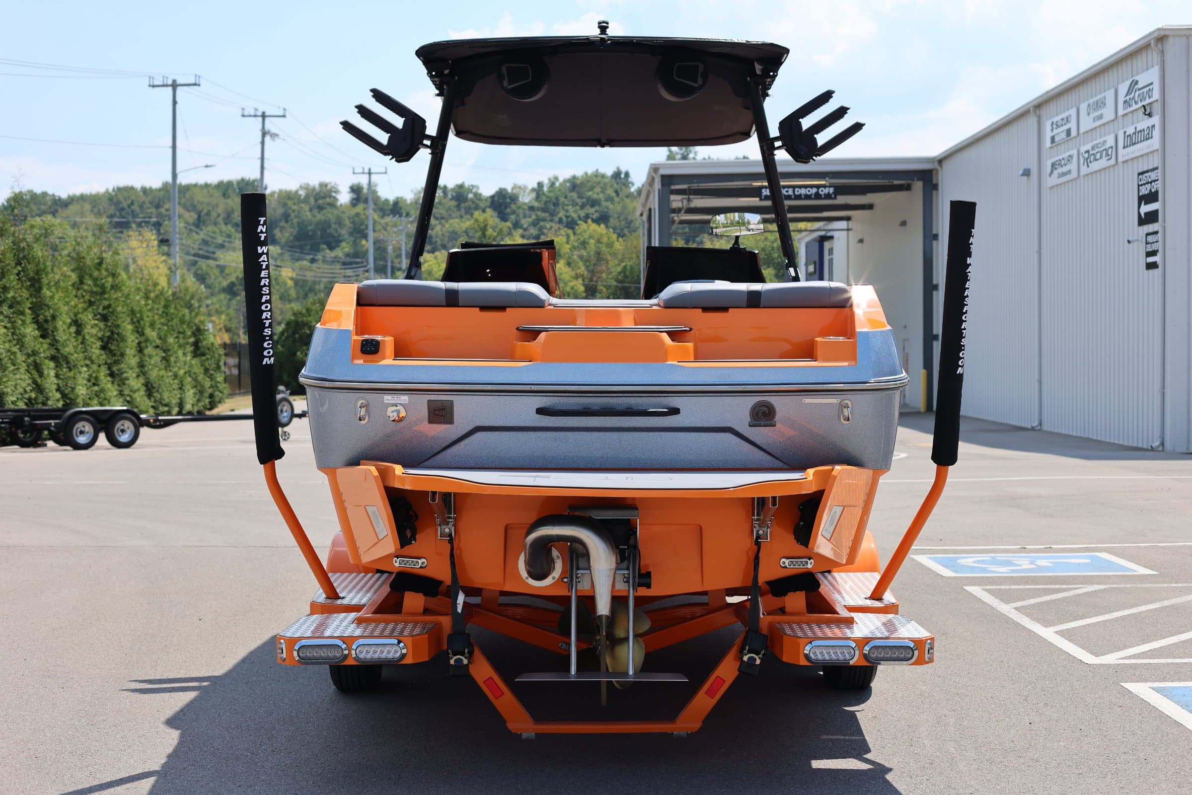 2025 Axis A245 - exterior